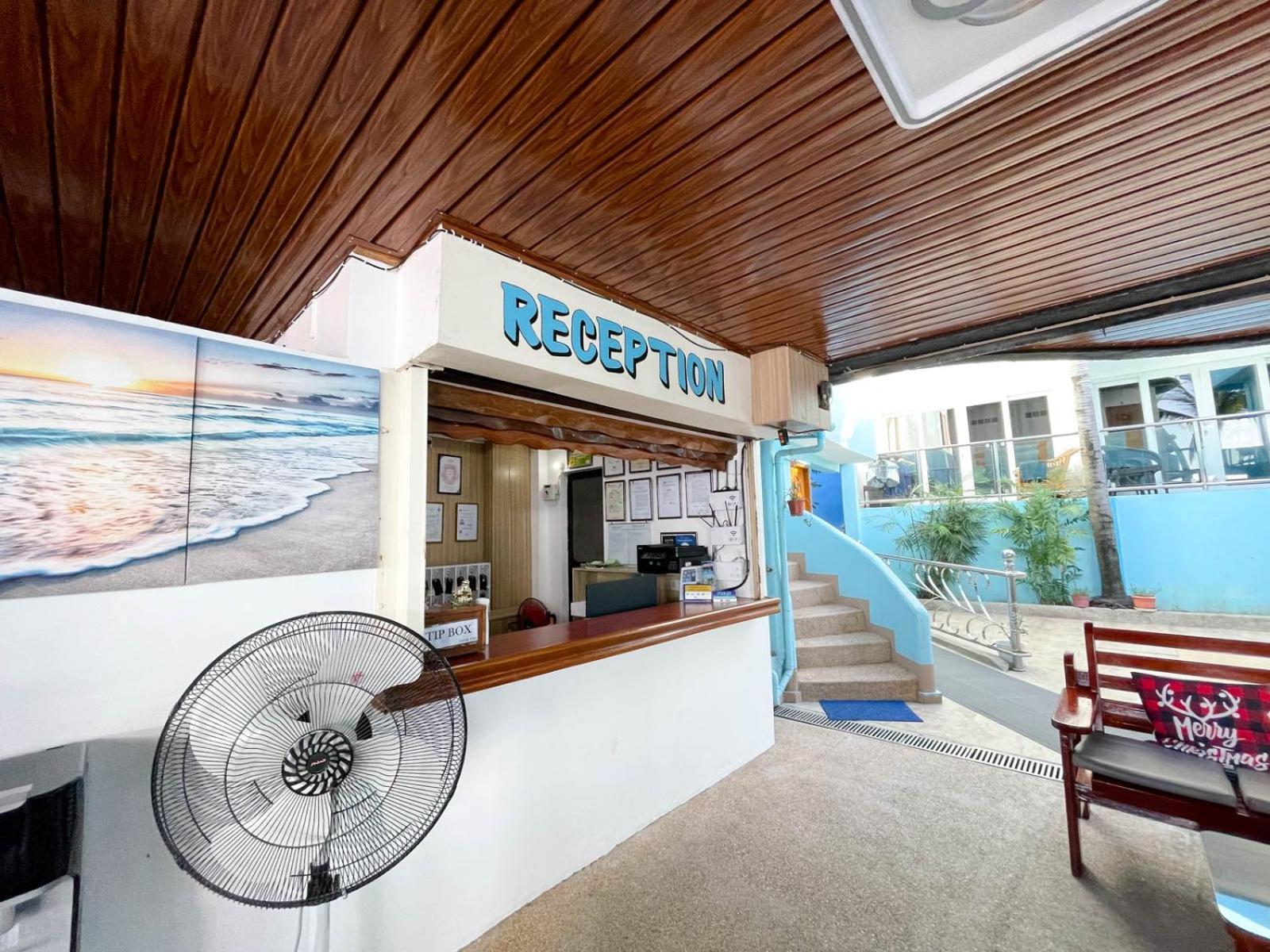 Montani Beach Resort Puerto Galera Powered By Cocotel Exteriör bild