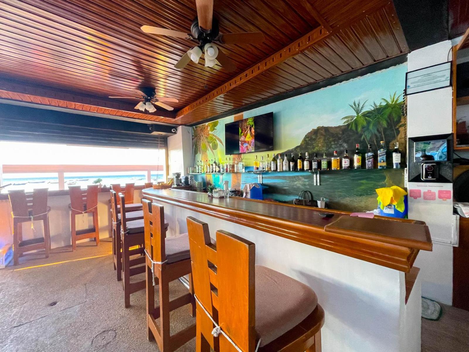 Montani Beach Resort Puerto Galera Powered By Cocotel Exteriör bild